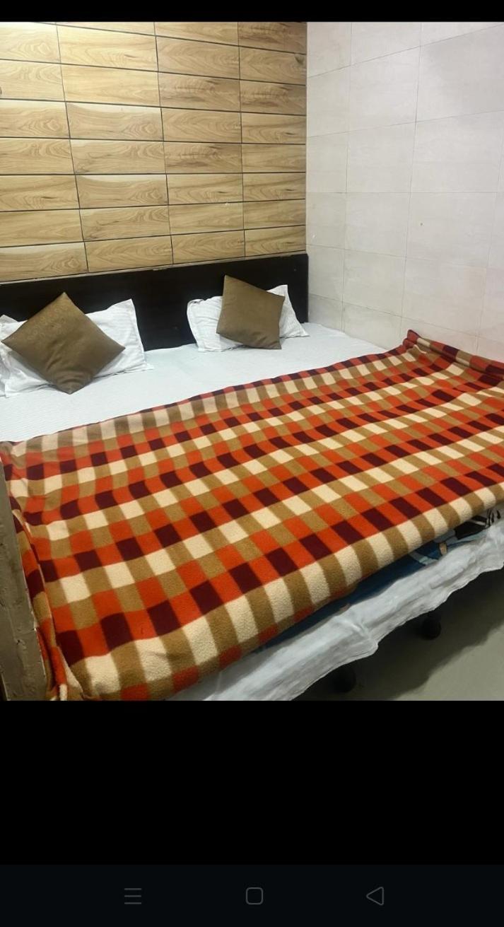 Arora Guest House Амритсар Екстериор снимка