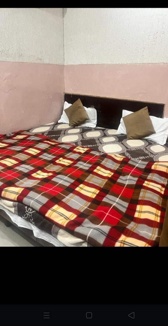 Arora Guest House Амритсар Екстериор снимка